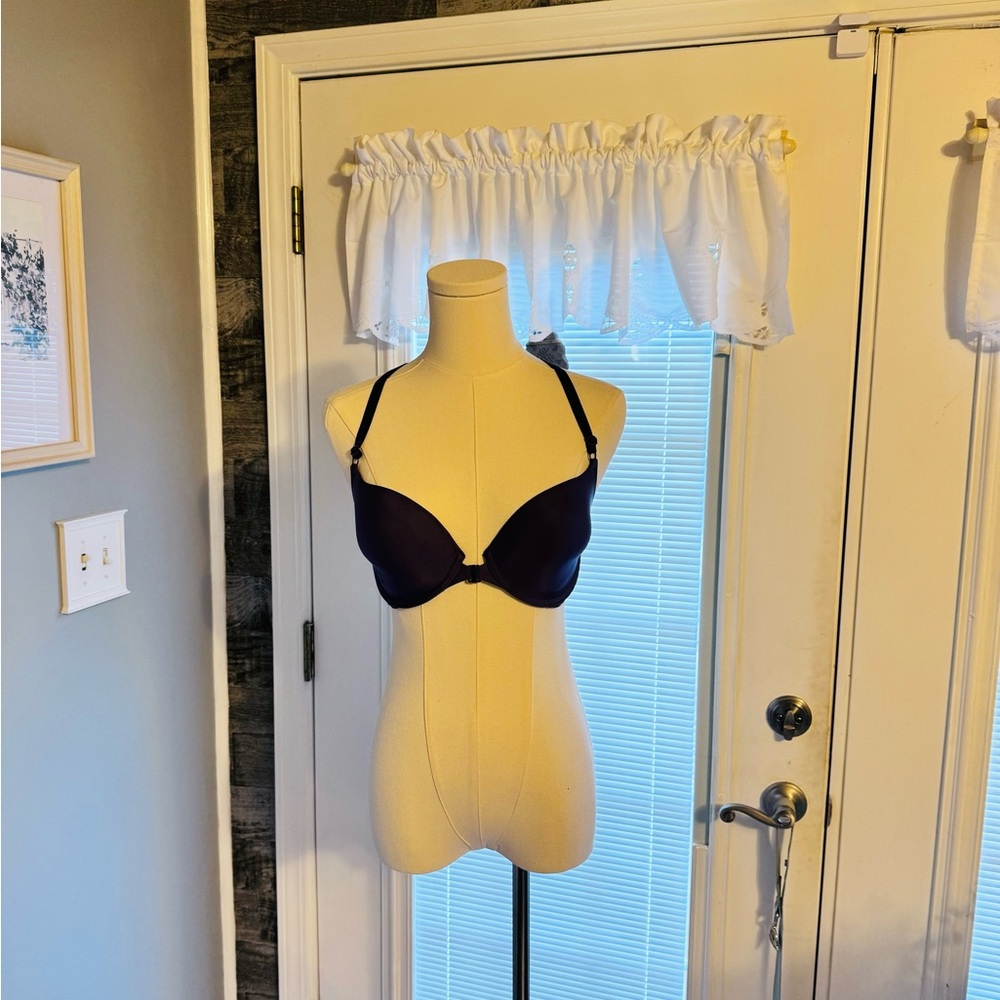 Victoria's Secret‎ Lined Demi Front Latch Bra SZ 32DD Bra
